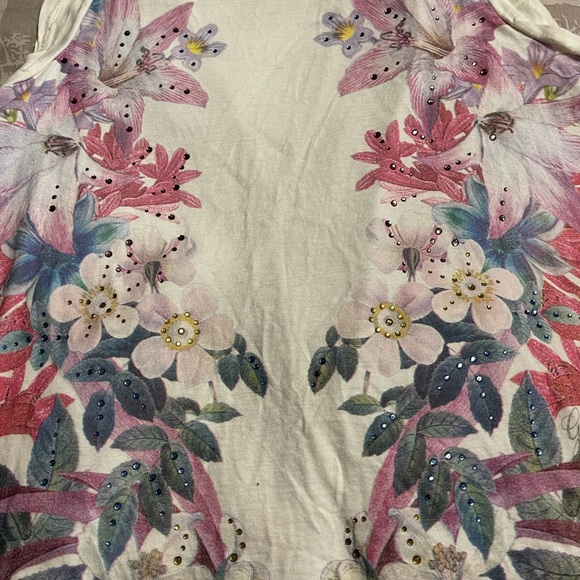 🛑Guess Floral open back Tank🛑 - Picture 4 of 6